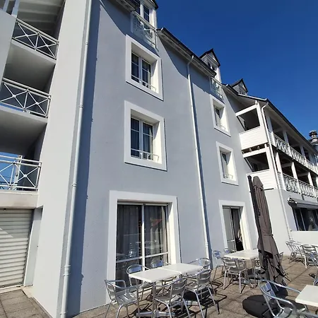 Domus L'etoile Hotel
